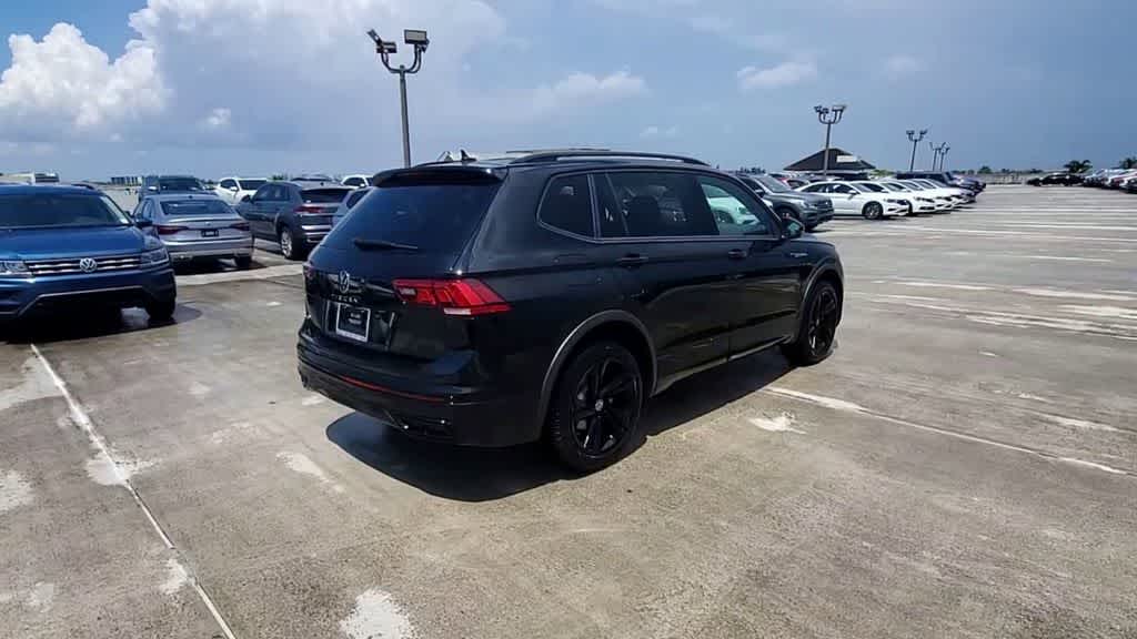 2023 Volkswagen Tiguan SE R-Line Black