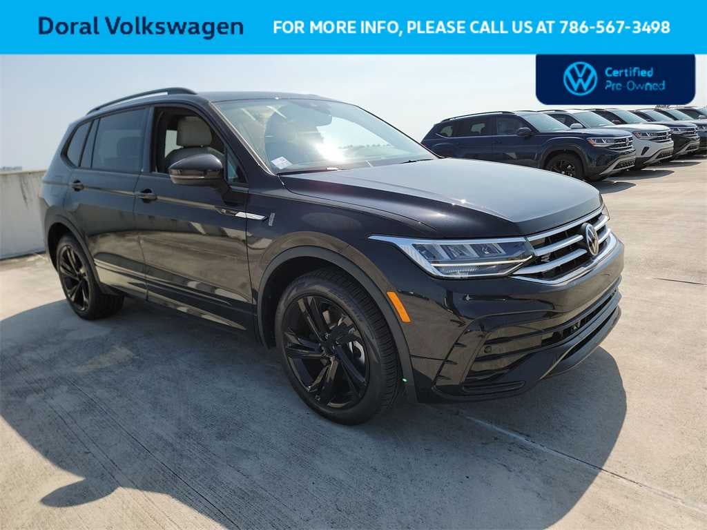 2023 Volkswagen Tiguan SE R-Line Black