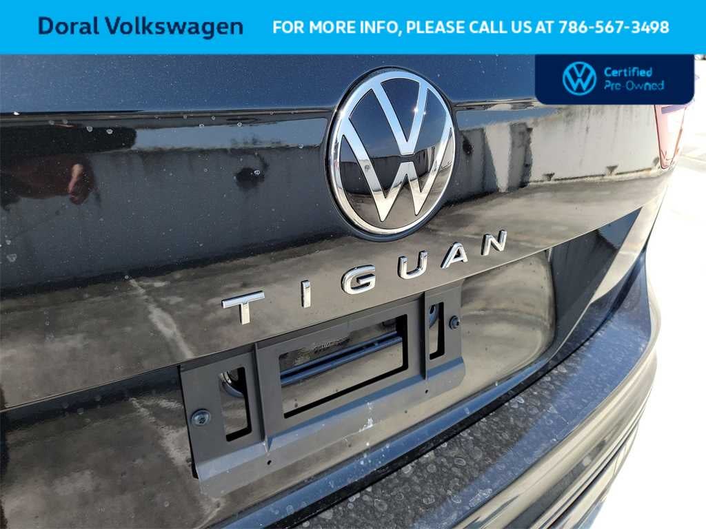 2023 Volkswagen Tiguan SE R-Line Black