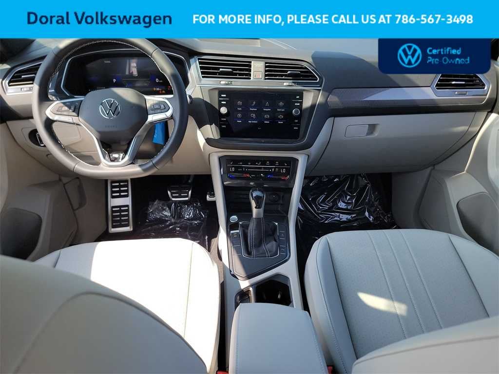 2023 Volkswagen Tiguan SE R-Line Black