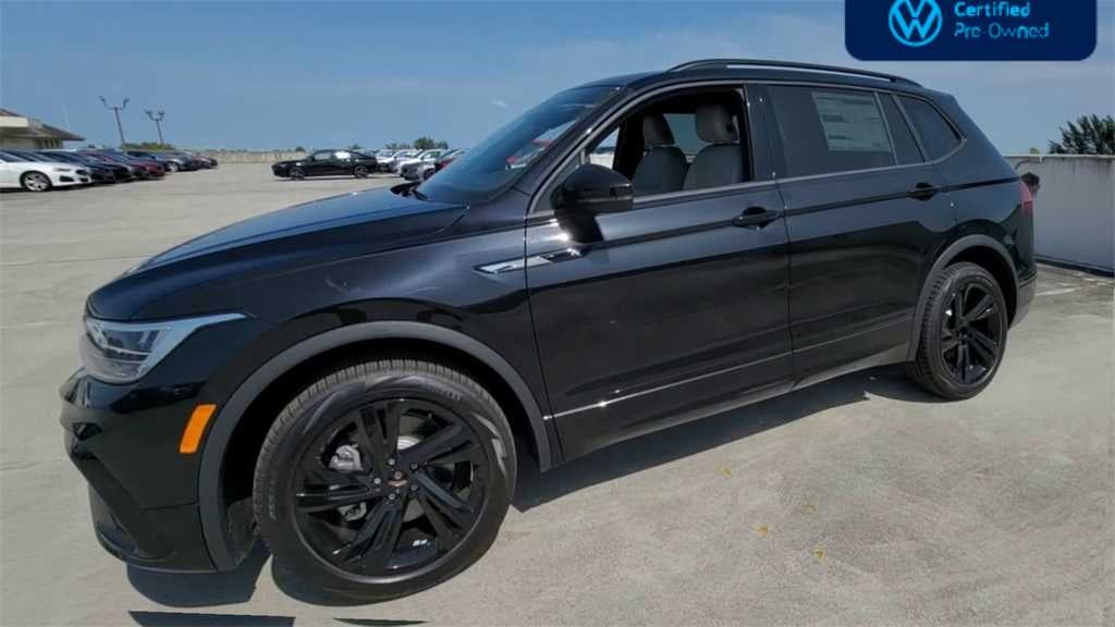 2023 Volkswagen Tiguan SE R-Line Black