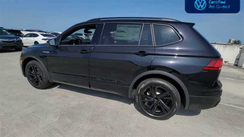 2023 Volkswagen Tiguan SE R-Line Black
