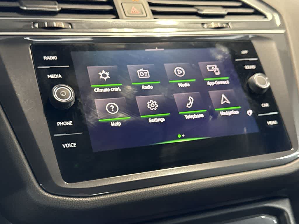 2023 Volkswagen Tiguan SE R-Line Black