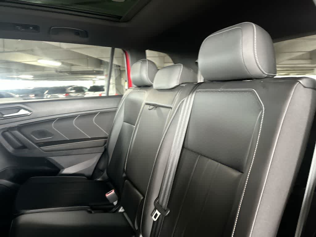 2024 Volkswagen Tiguan SE R-Line Black