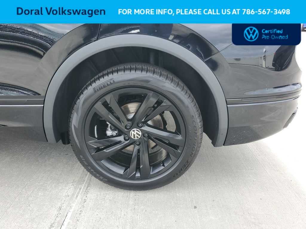 2024 Volkswagen Tiguan SE R-Line Black
