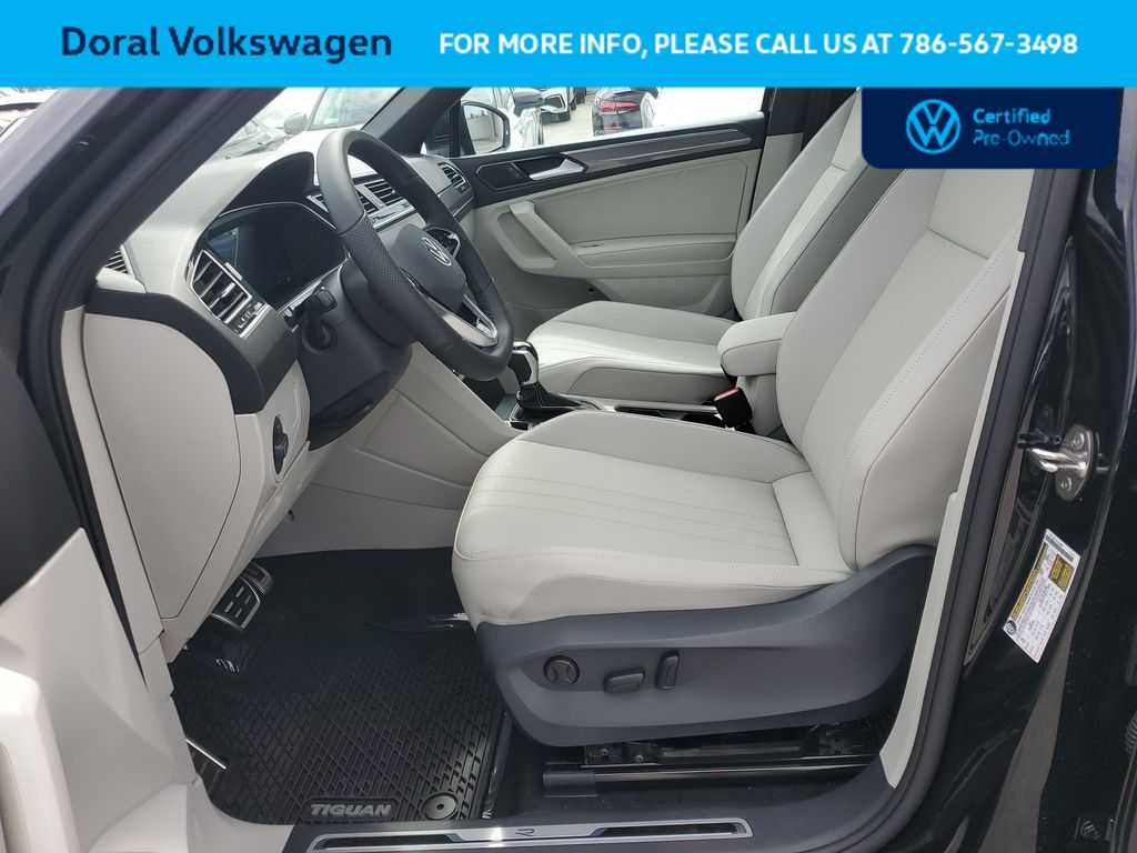 2024 Volkswagen Tiguan SE R-Line Black