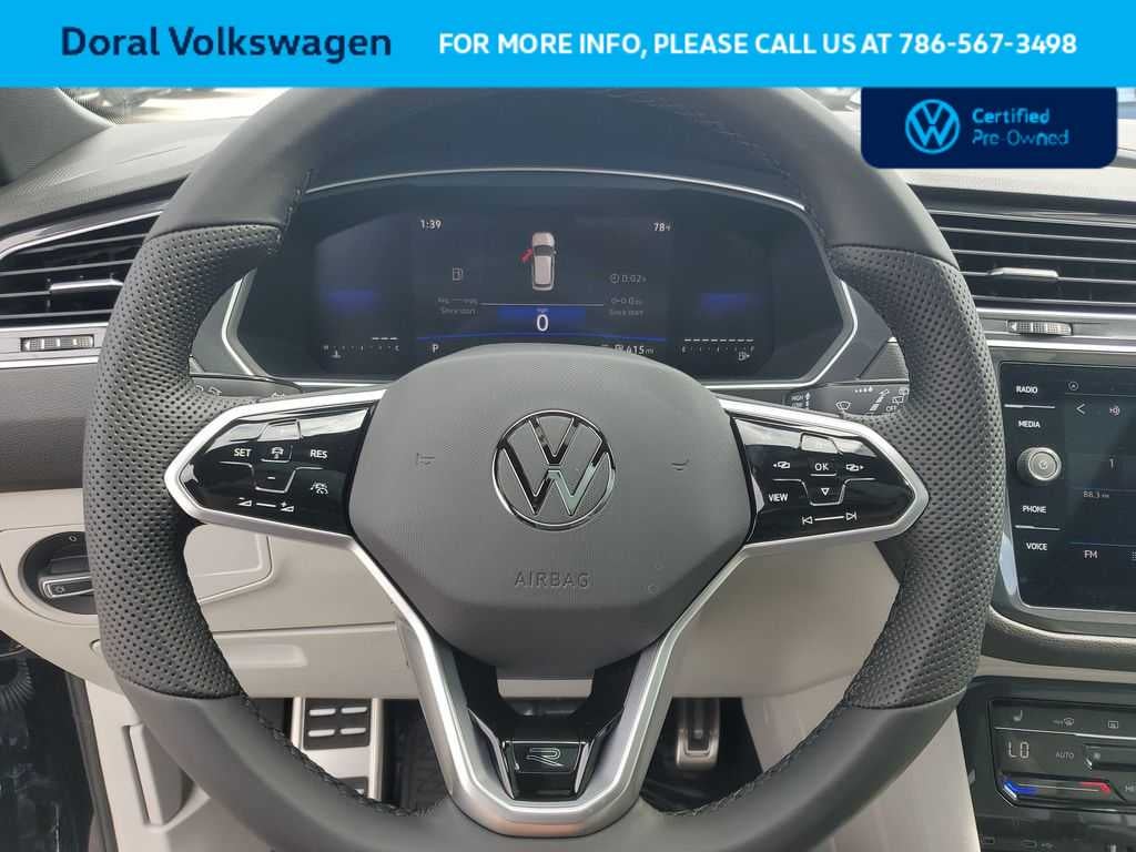2024 Volkswagen Tiguan SE R-Line Black