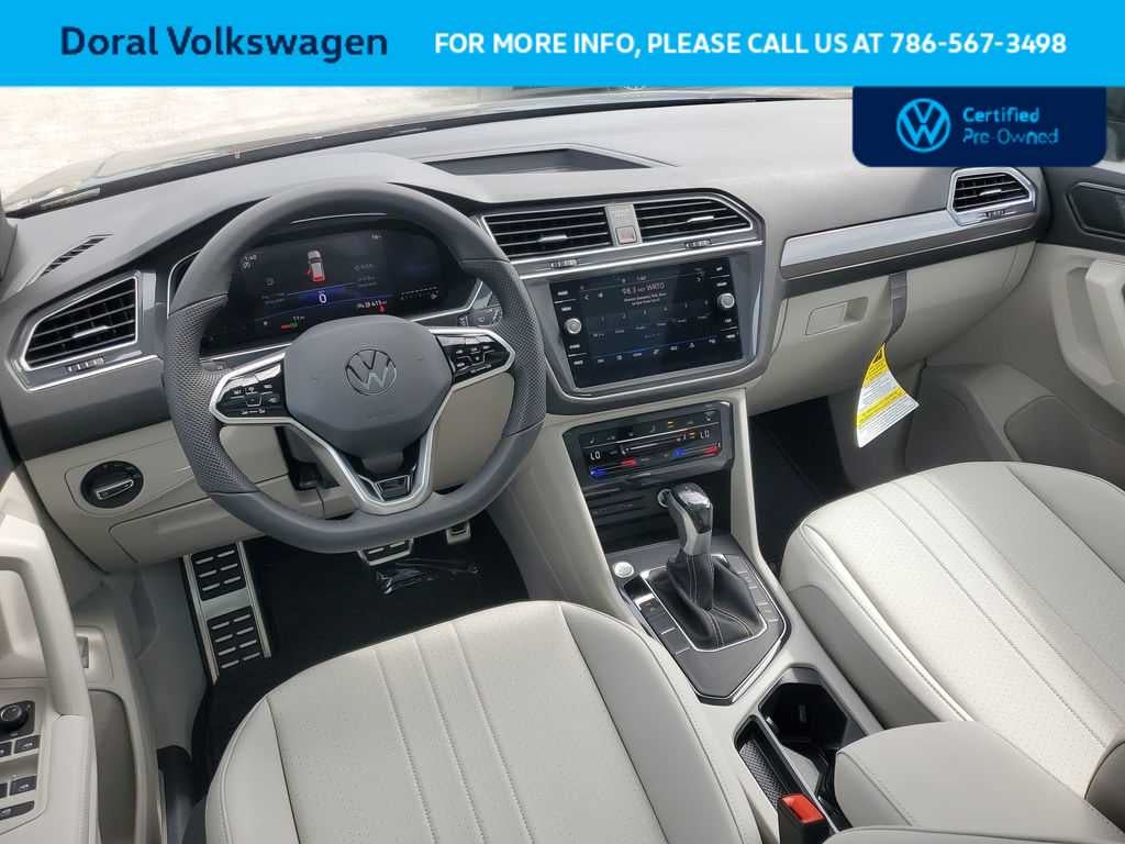 2024 Volkswagen Tiguan SE R-Line Black