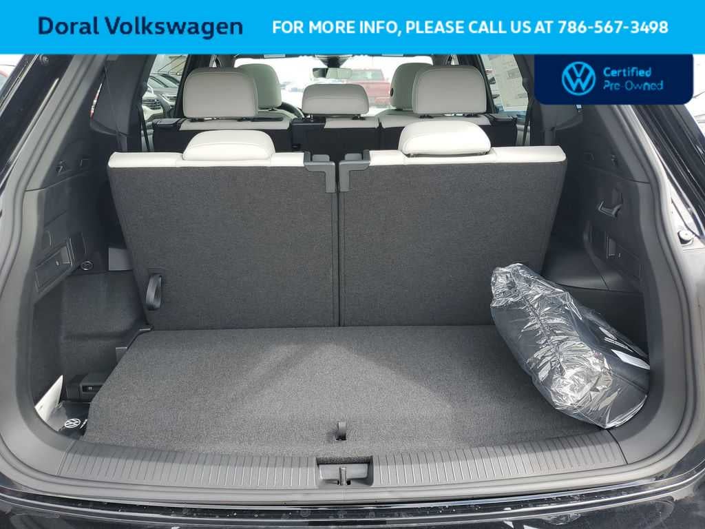 2024 Volkswagen Tiguan SE R-Line Black