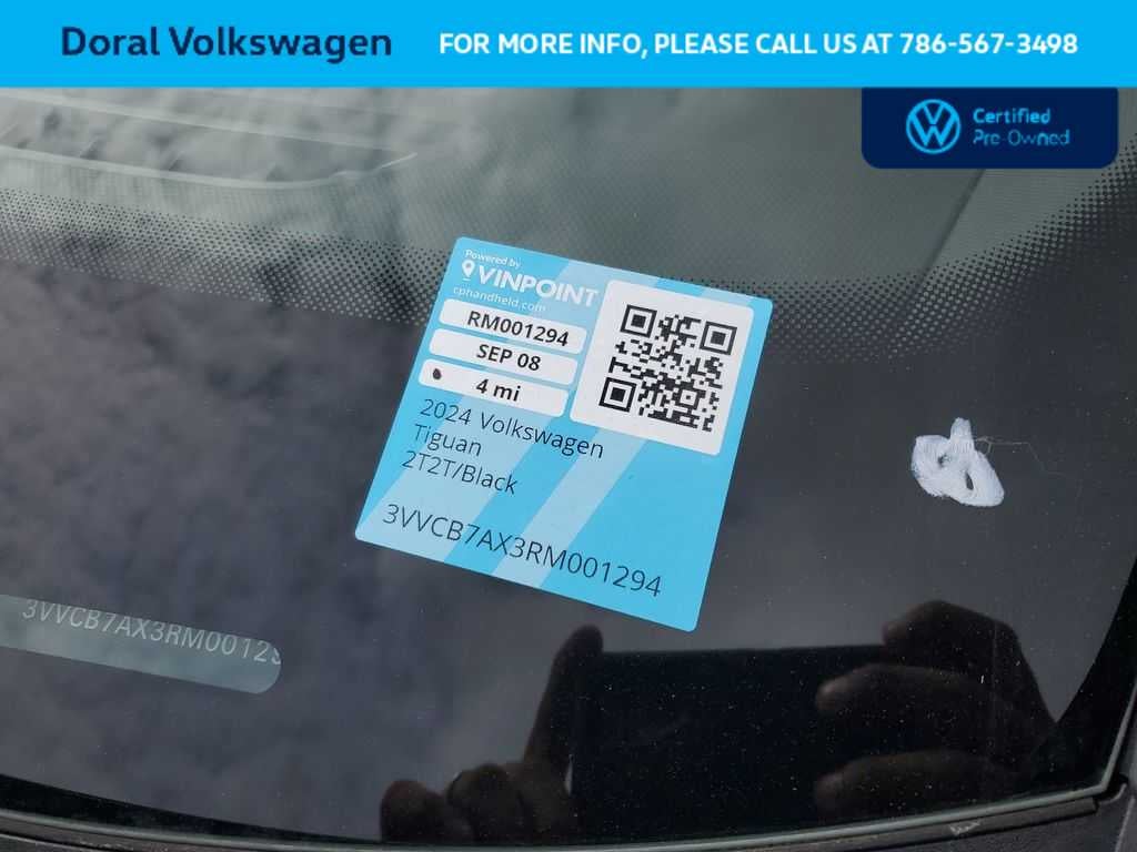 2024 Volkswagen Tiguan SE R-Line Black