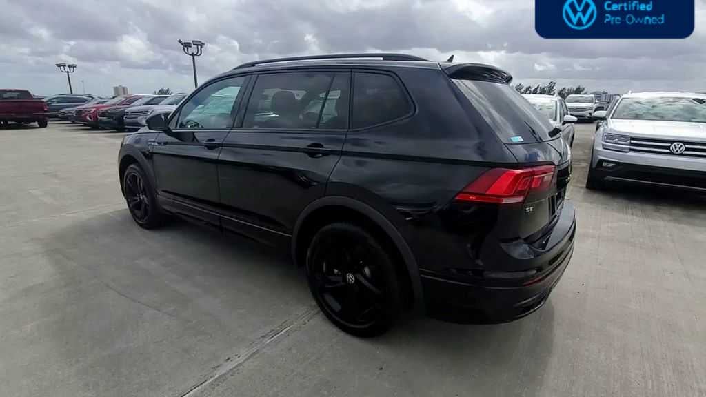 2024 Volkswagen Tiguan SE R-Line Black