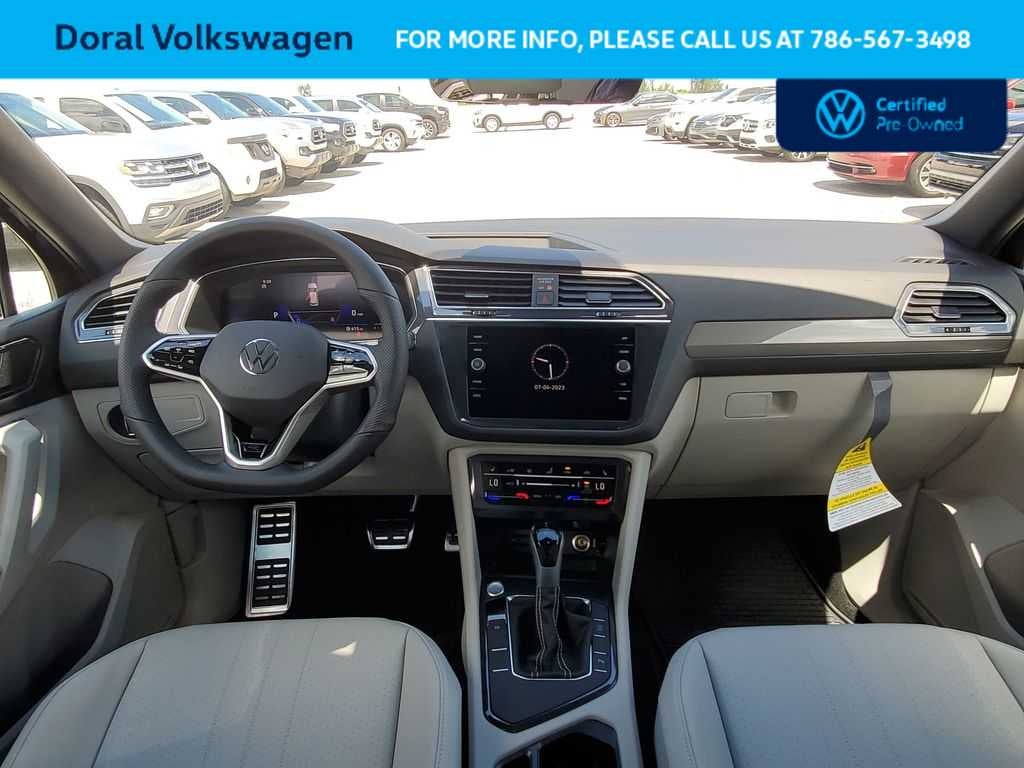 2023 Volkswagen Tiguan SE R-Line Black