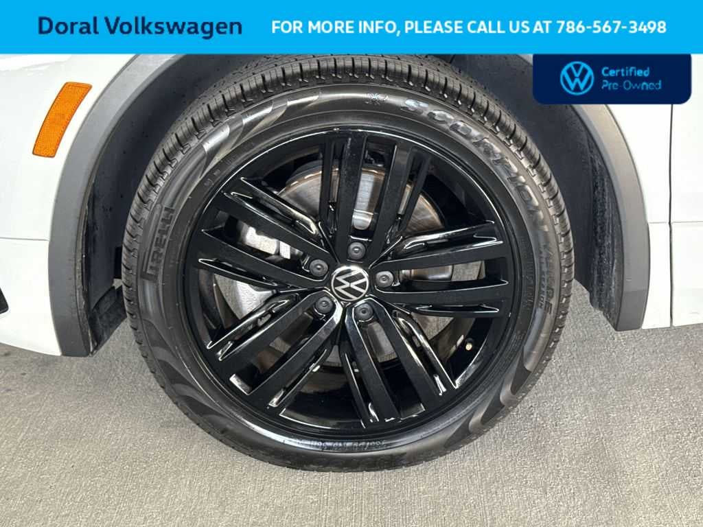 2022 Volkswagen Tiguan SE R-Line Black