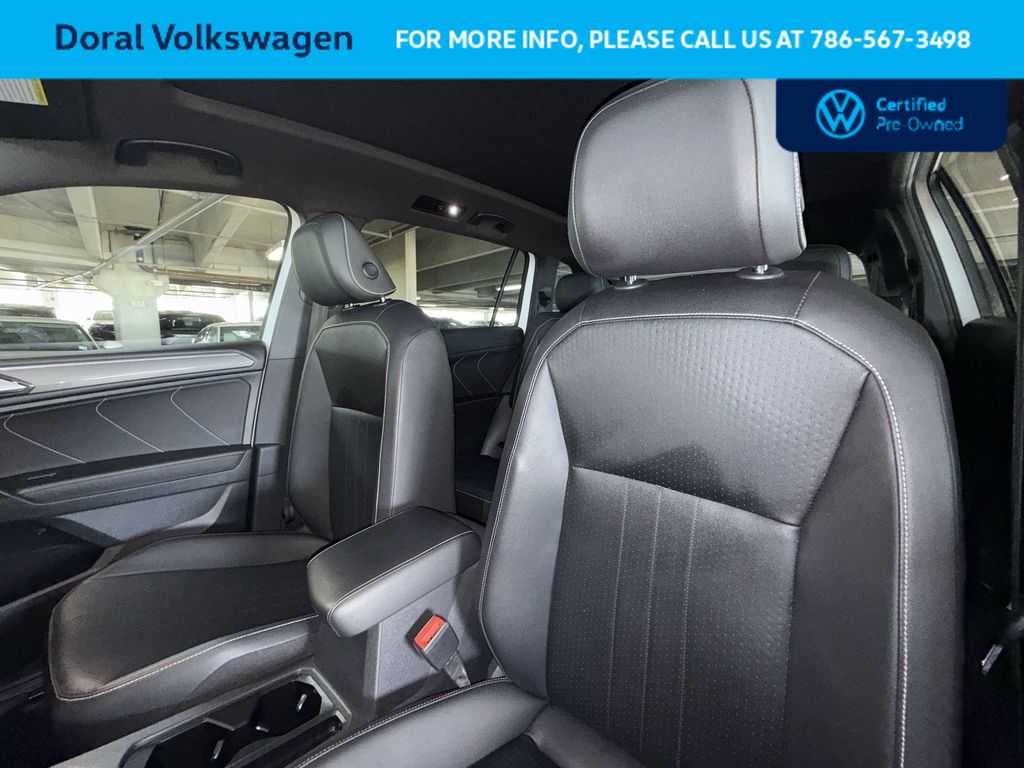 2022 Volkswagen Tiguan SE R-Line Black