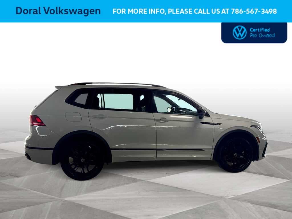 2022 Volkswagen Tiguan SE R-Line Black