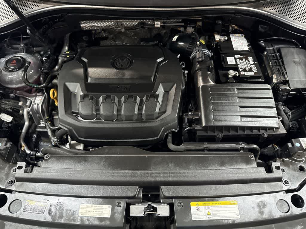 2023 Volkswagen Tiguan SE R-Line Black