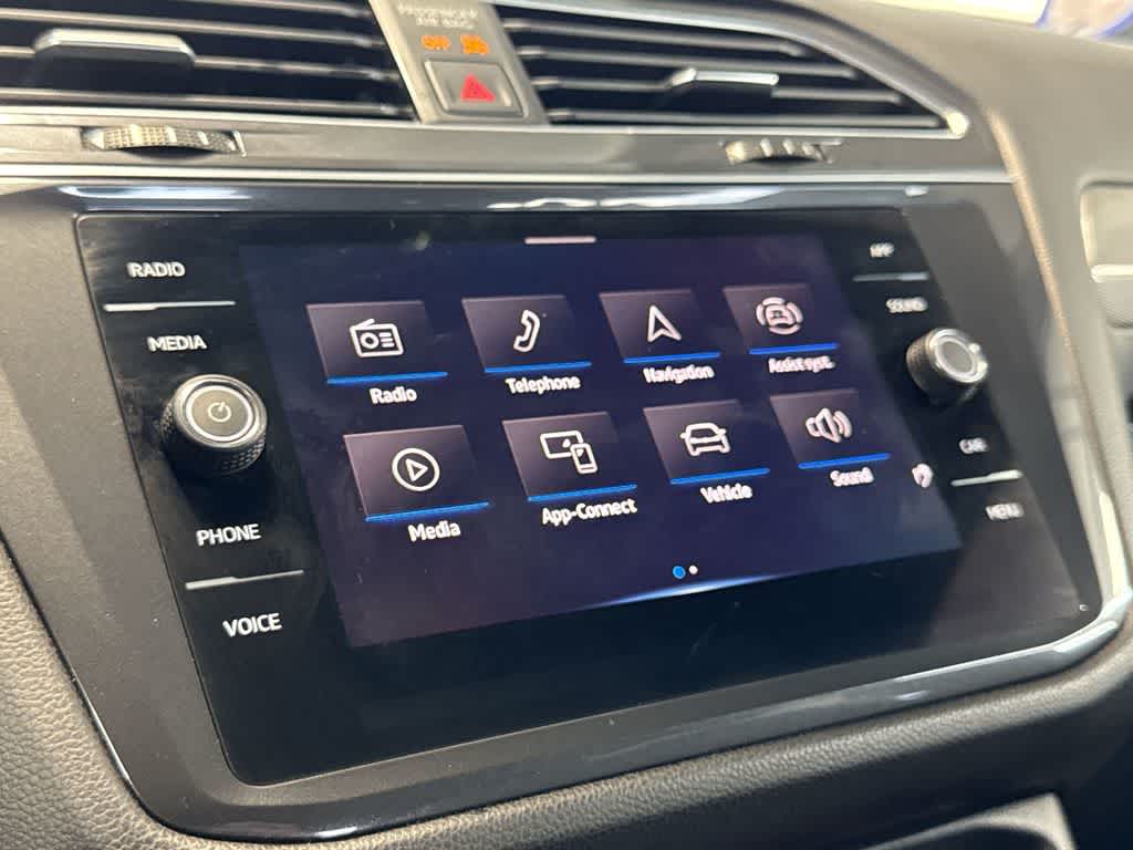 2023 Volkswagen Tiguan SE R-Line Black