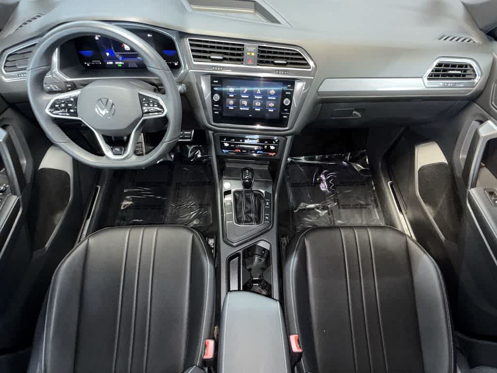 2023 Volkswagen Tiguan SE R-Line Black