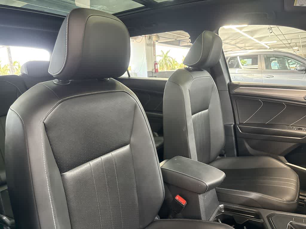 2023 Volkswagen Tiguan SE R-Line Black