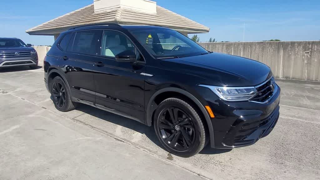 2024 Volkswagen Tiguan SE R-Line Black