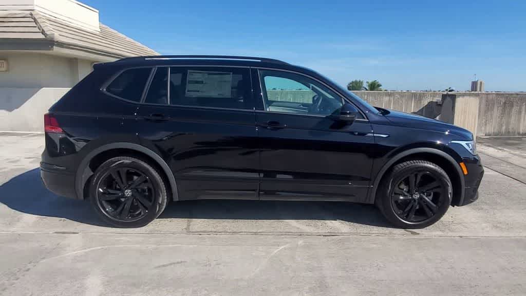 2024 Volkswagen Tiguan SE R-Line Black