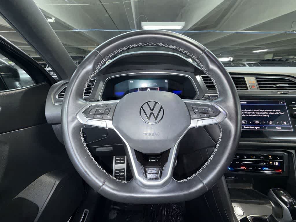 2023 Volkswagen Tiguan SE R-Line Black