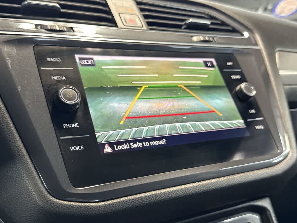2023 Volkswagen Tiguan SE R-Line Black