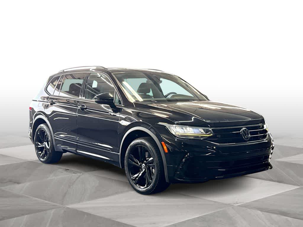 2023 Volkswagen Tiguan SE R-Line Black