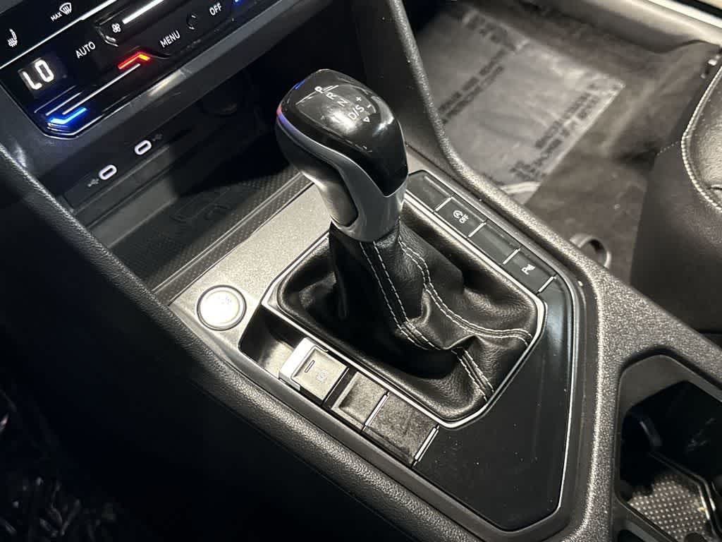 2023 Volkswagen Tiguan SE R-Line Black