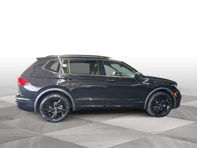 2023 Volkswagen Tiguan SE R-Line Black