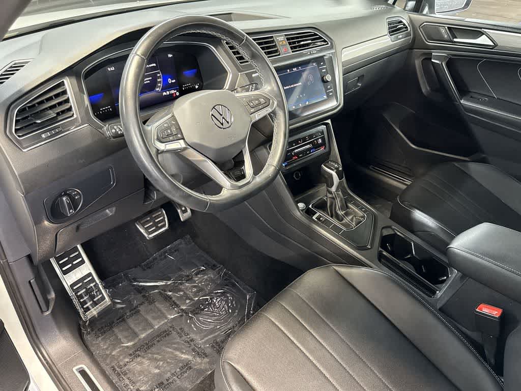 2023 Volkswagen Tiguan SE R-Line Black