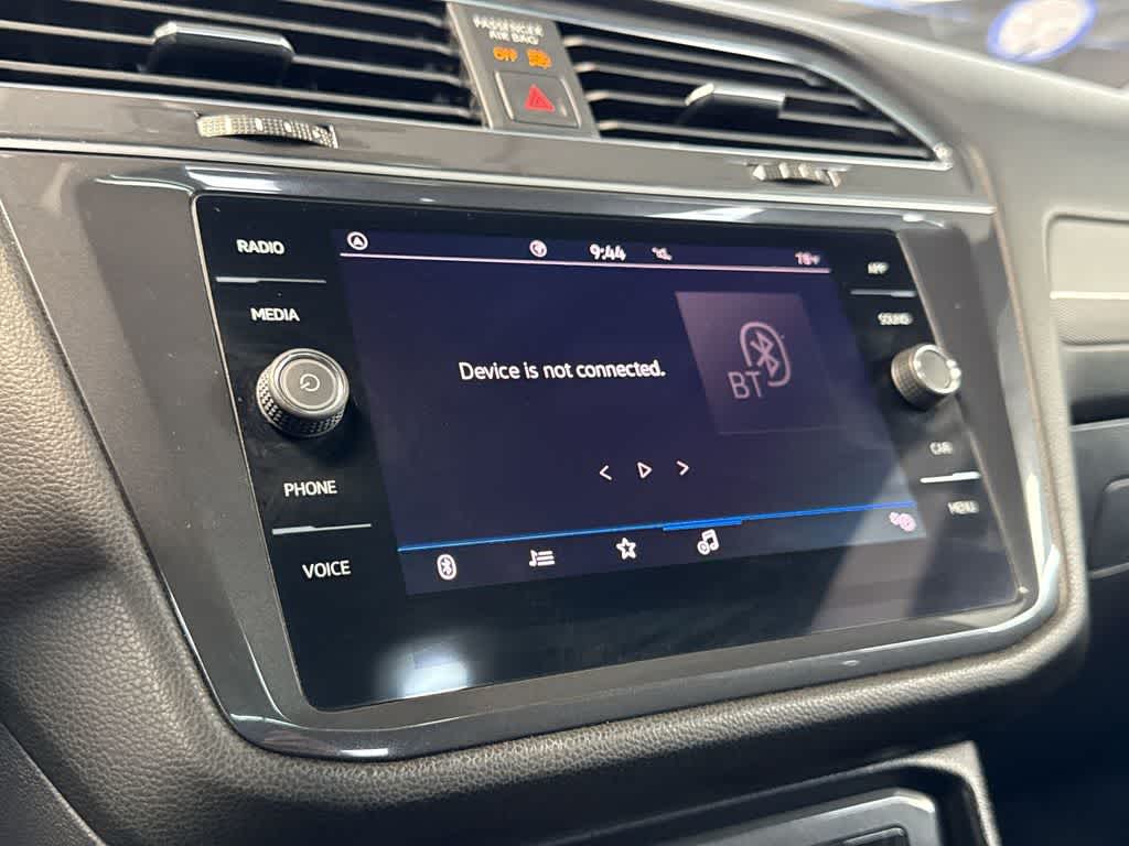 2023 Volkswagen Tiguan SE R-Line Black
