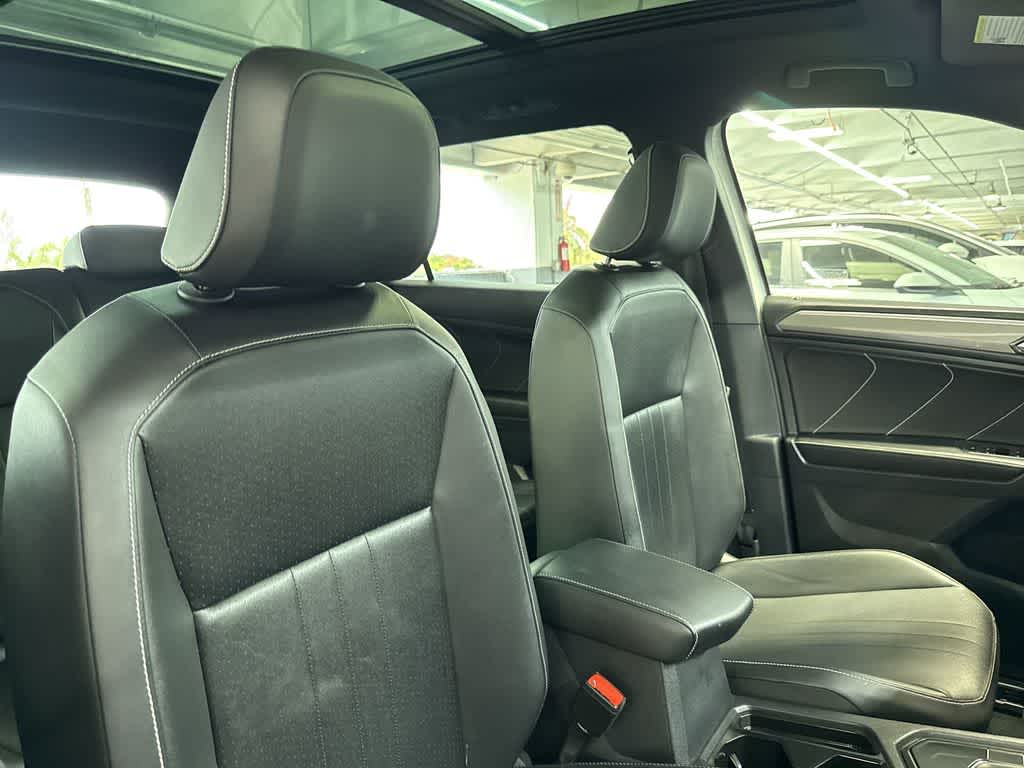 2023 Volkswagen Tiguan SE R-Line Black