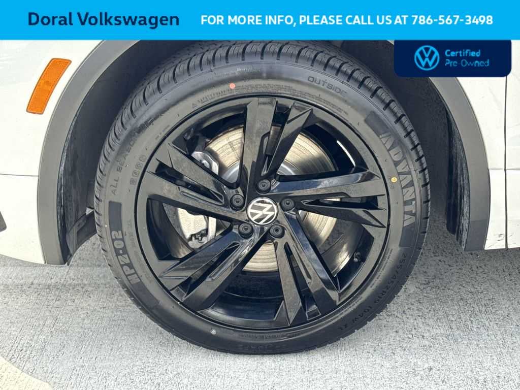 2024 Volkswagen Tiguan SE R-Line Black