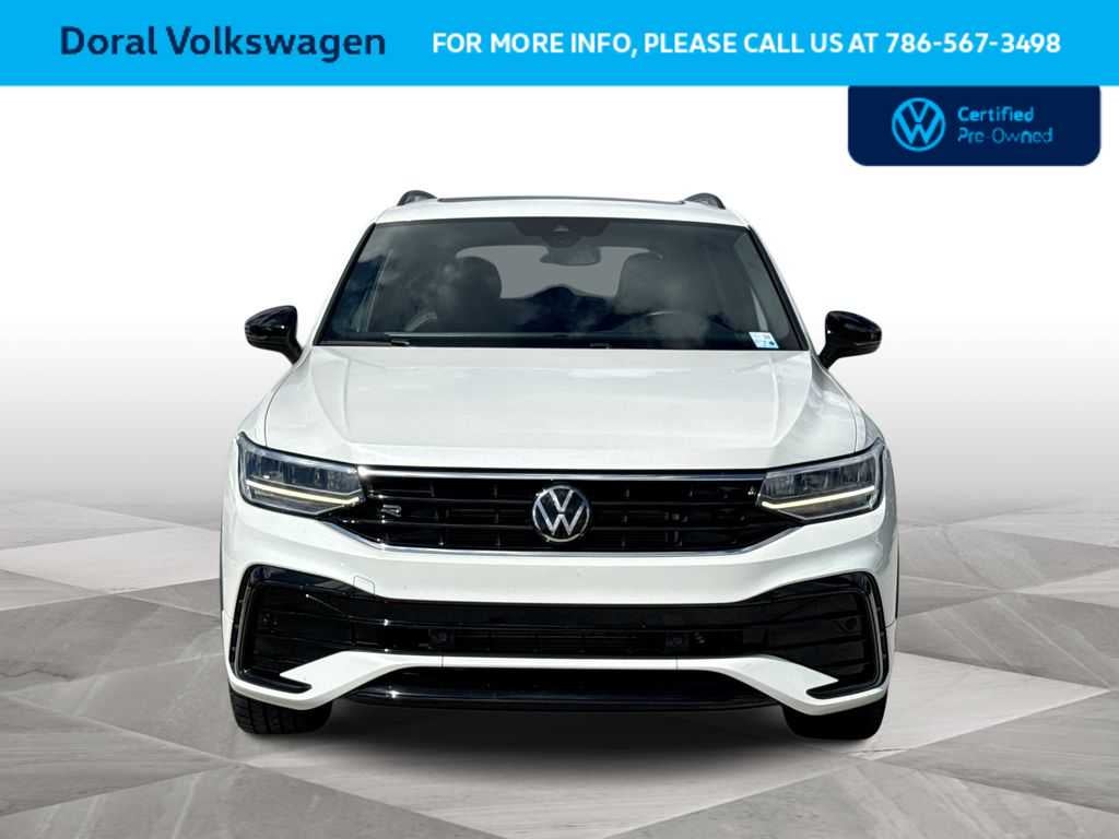 2024 Volkswagen Tiguan SE R-Line Black