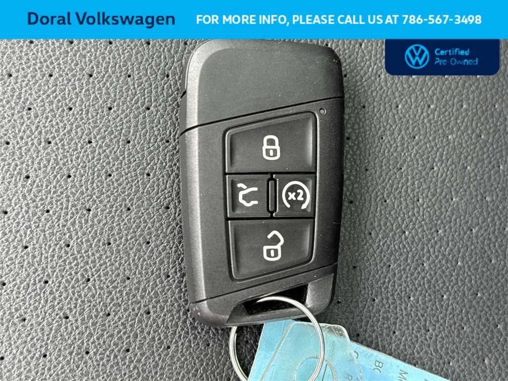 2024 Volkswagen Tiguan SE R-Line Black