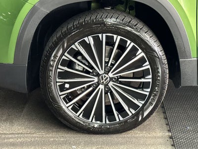 2025 Volkswagen Taos SE