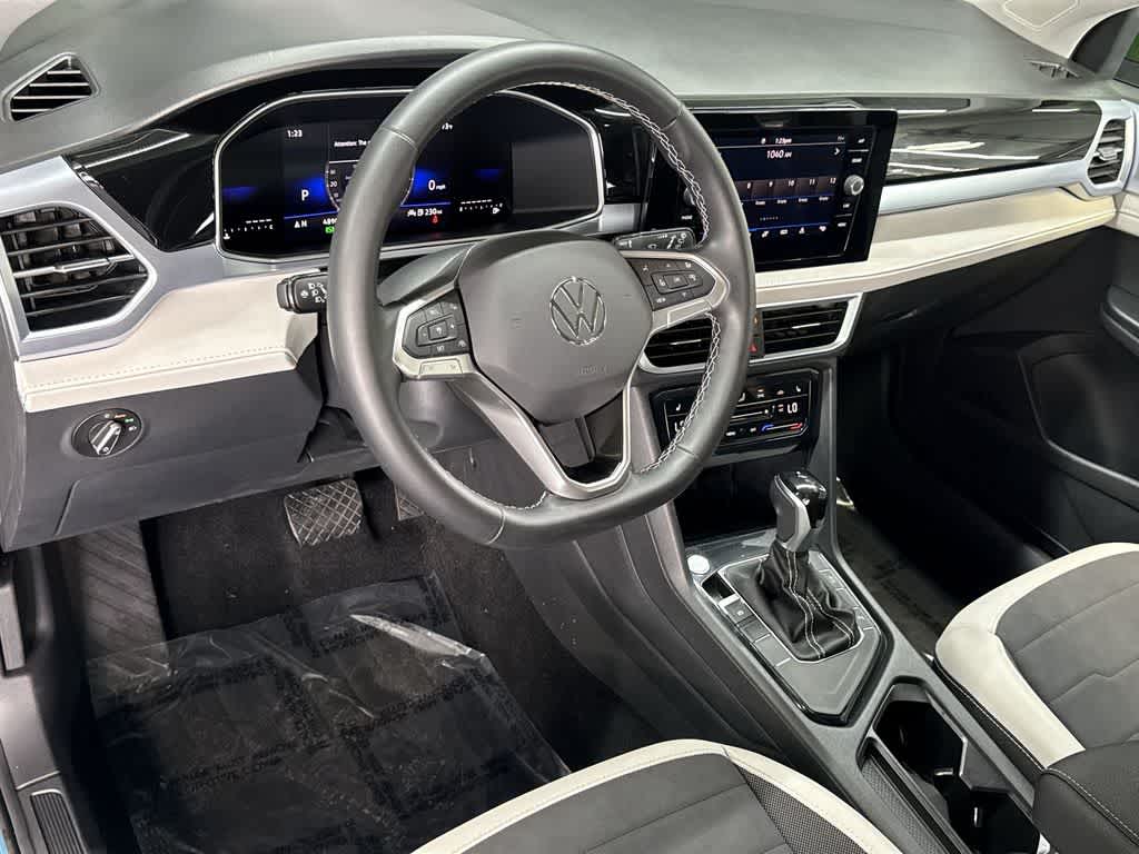 2025 Volkswagen Taos SE