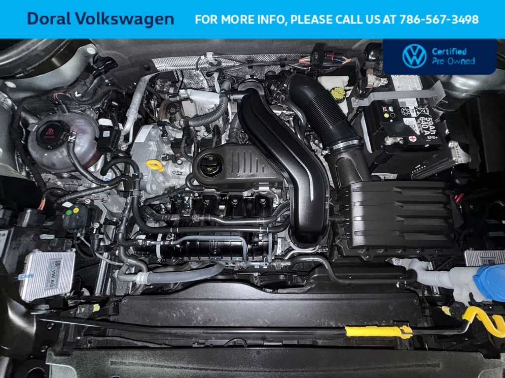2025 Volkswagen Taos SE