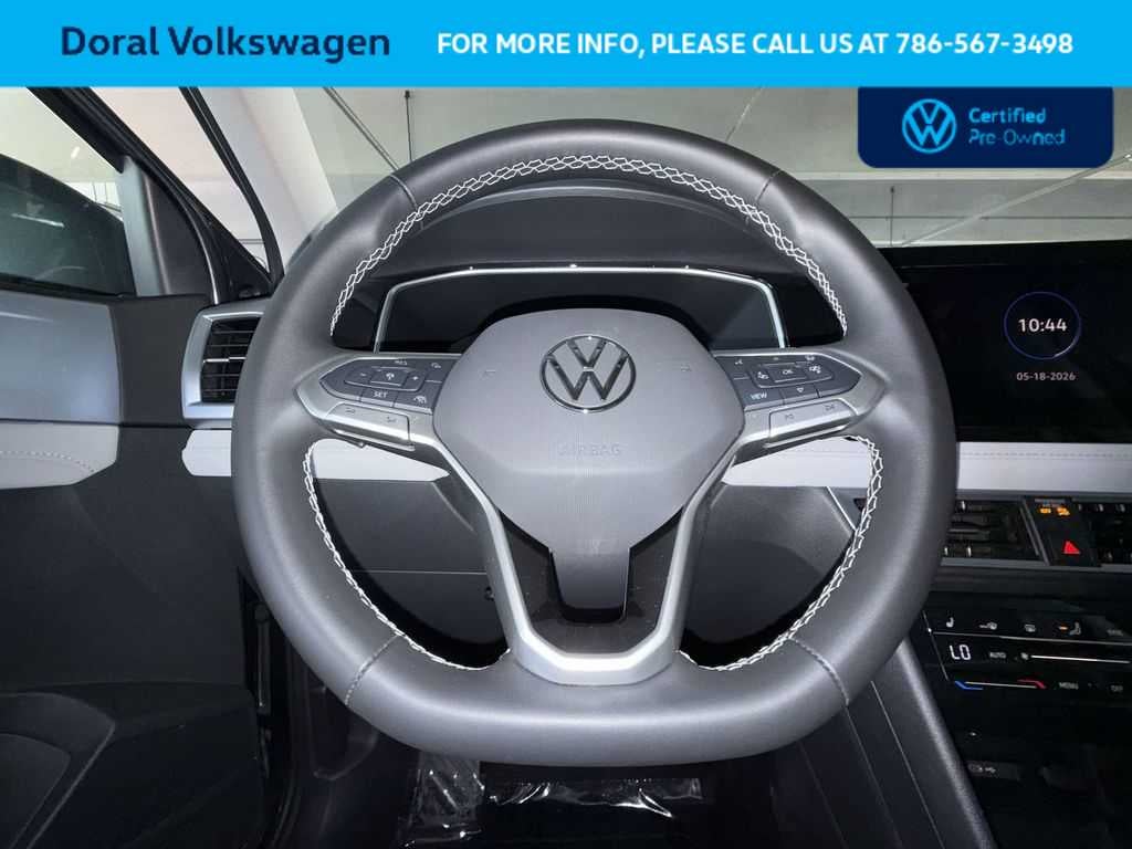 2025 Volkswagen Taos SE