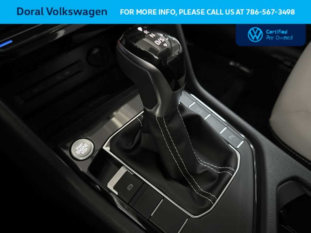 2025 Volkswagen Taos SE