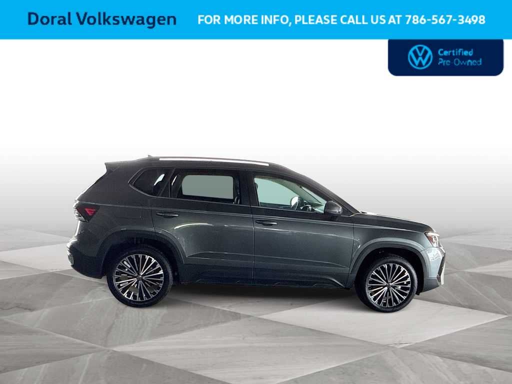 2025 Volkswagen Taos SE