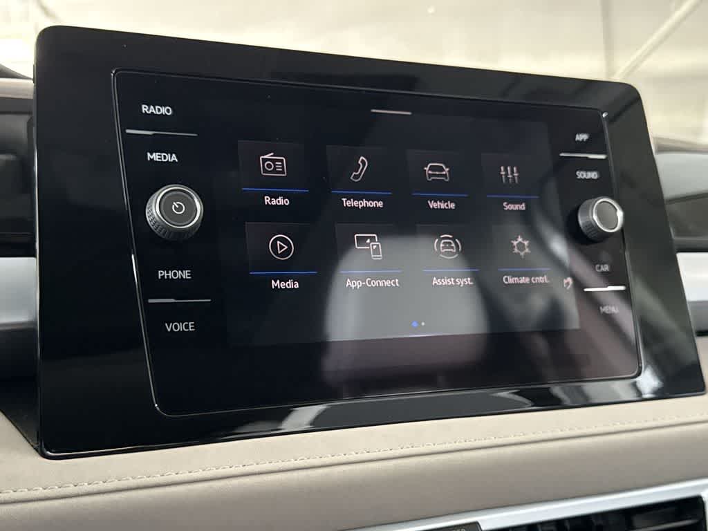 2026 Volkswagen Taos SE