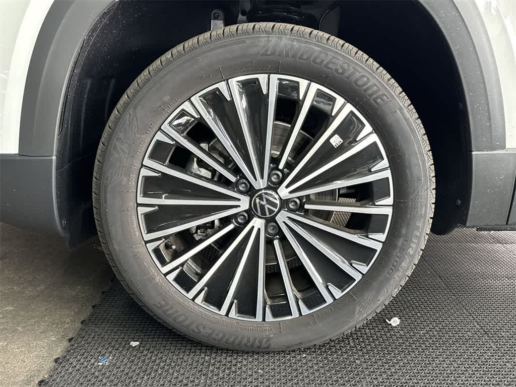 2026 Volkswagen Taos SE