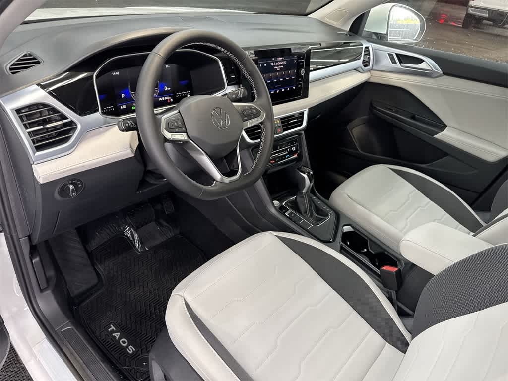 2026 Volkswagen Taos SE