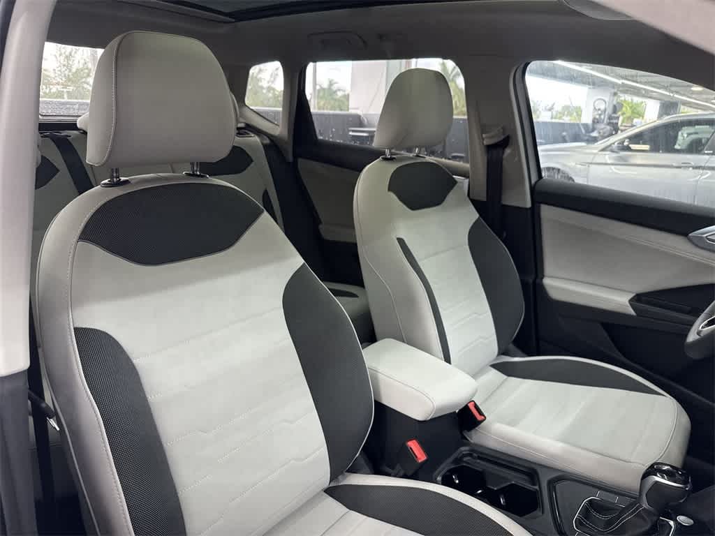 2026 Volkswagen Taos SE