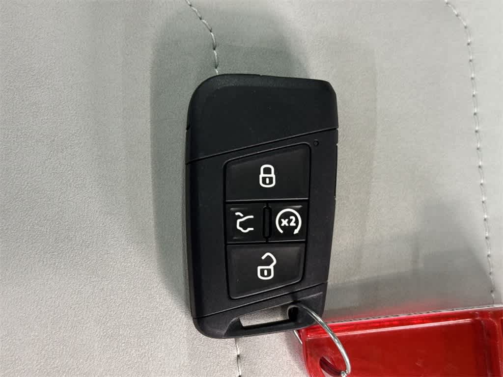 2026 Volkswagen Taos SE