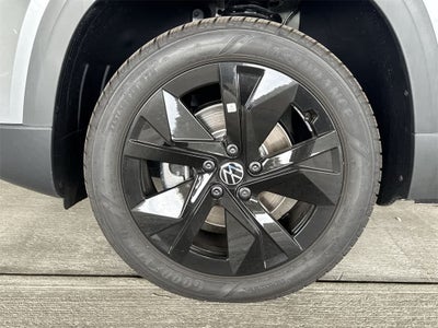 2026 Volkswagen Taos SE