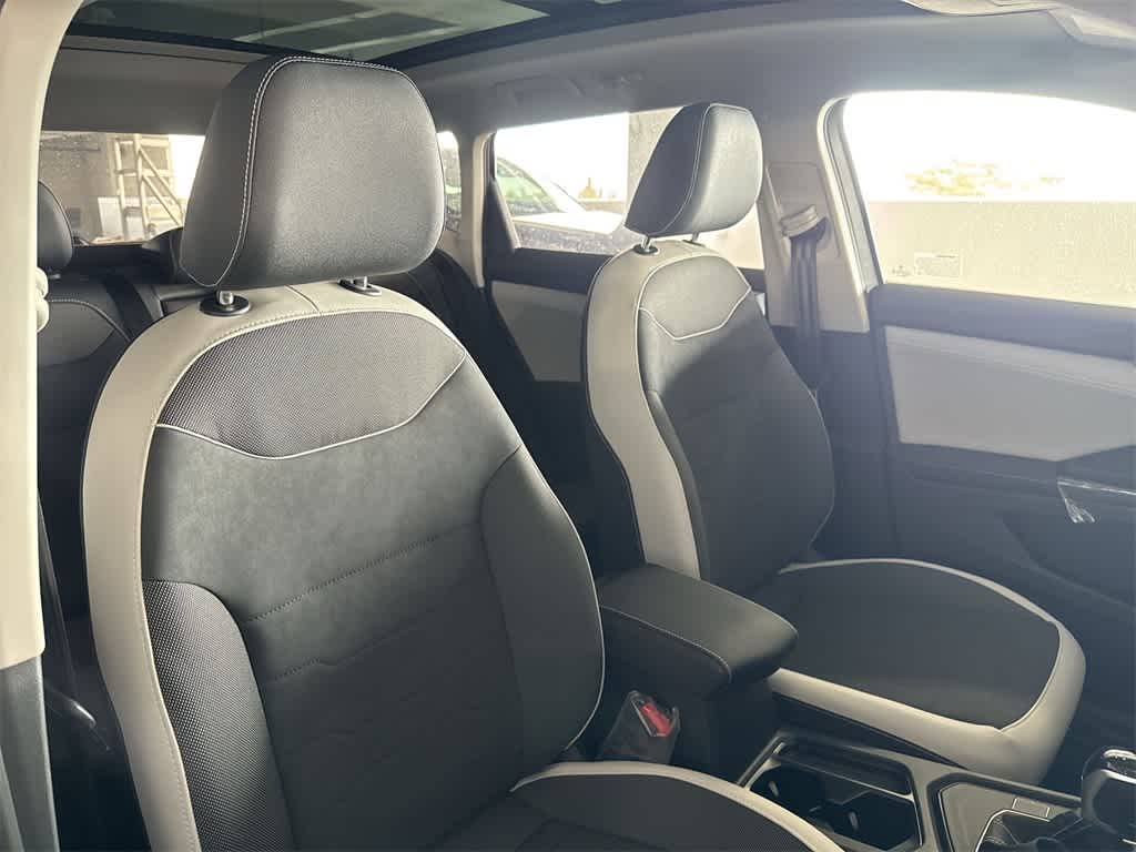 2026 Volkswagen Taos SE