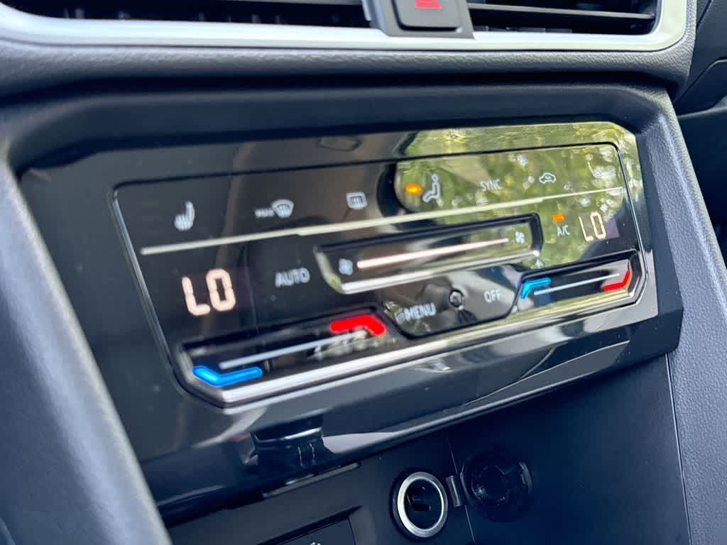 2026 Volkswagen Taos SE